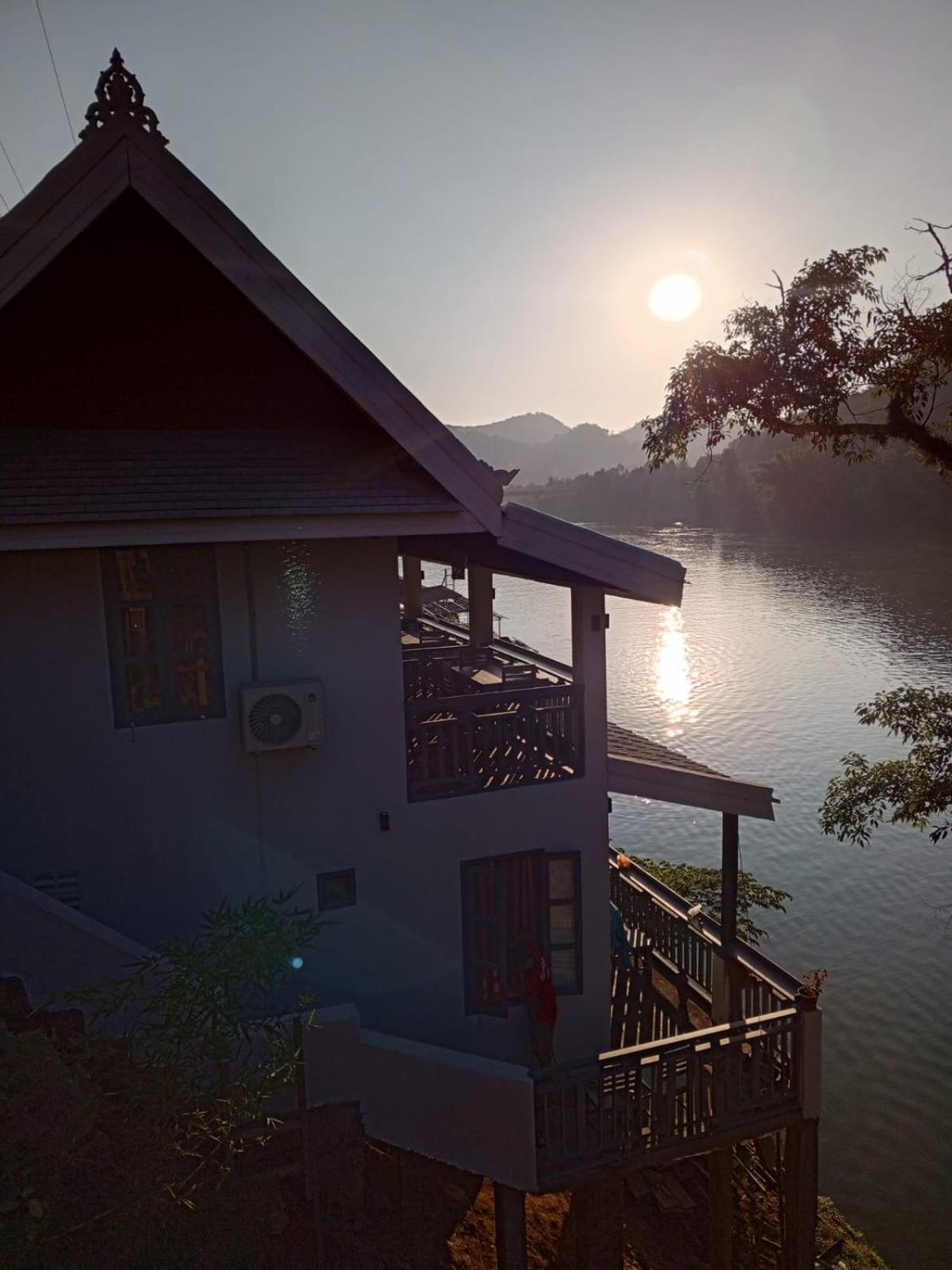 Dokchampa River View Villa Nongkhiaw Esterno foto