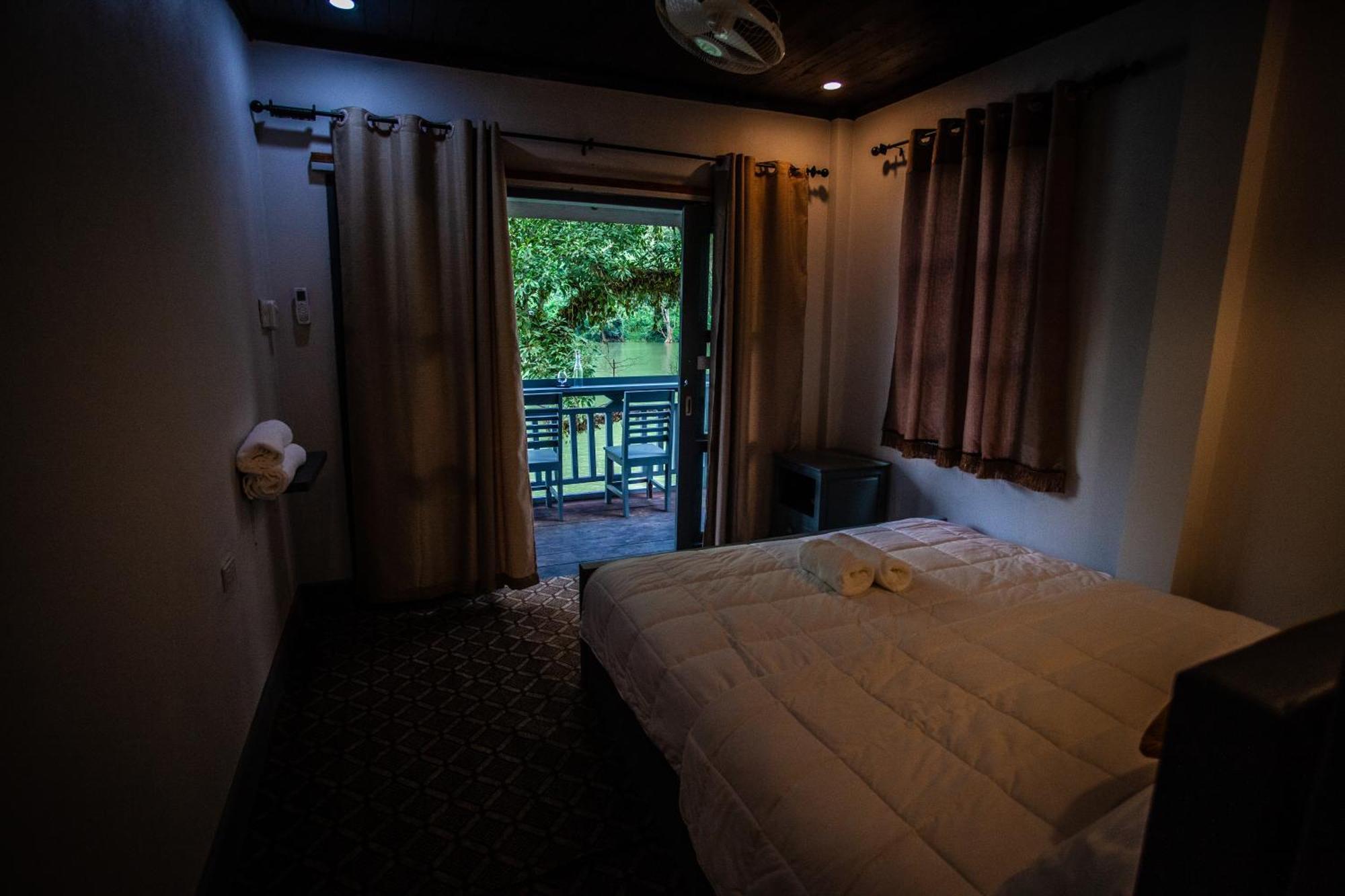 Dokchampa River View Villa Nongkhiaw Esterno foto